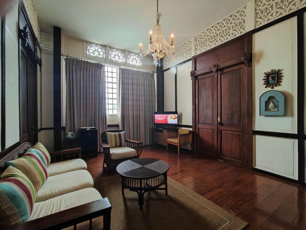 Paradores Del Castillo Taal Luaran gambar