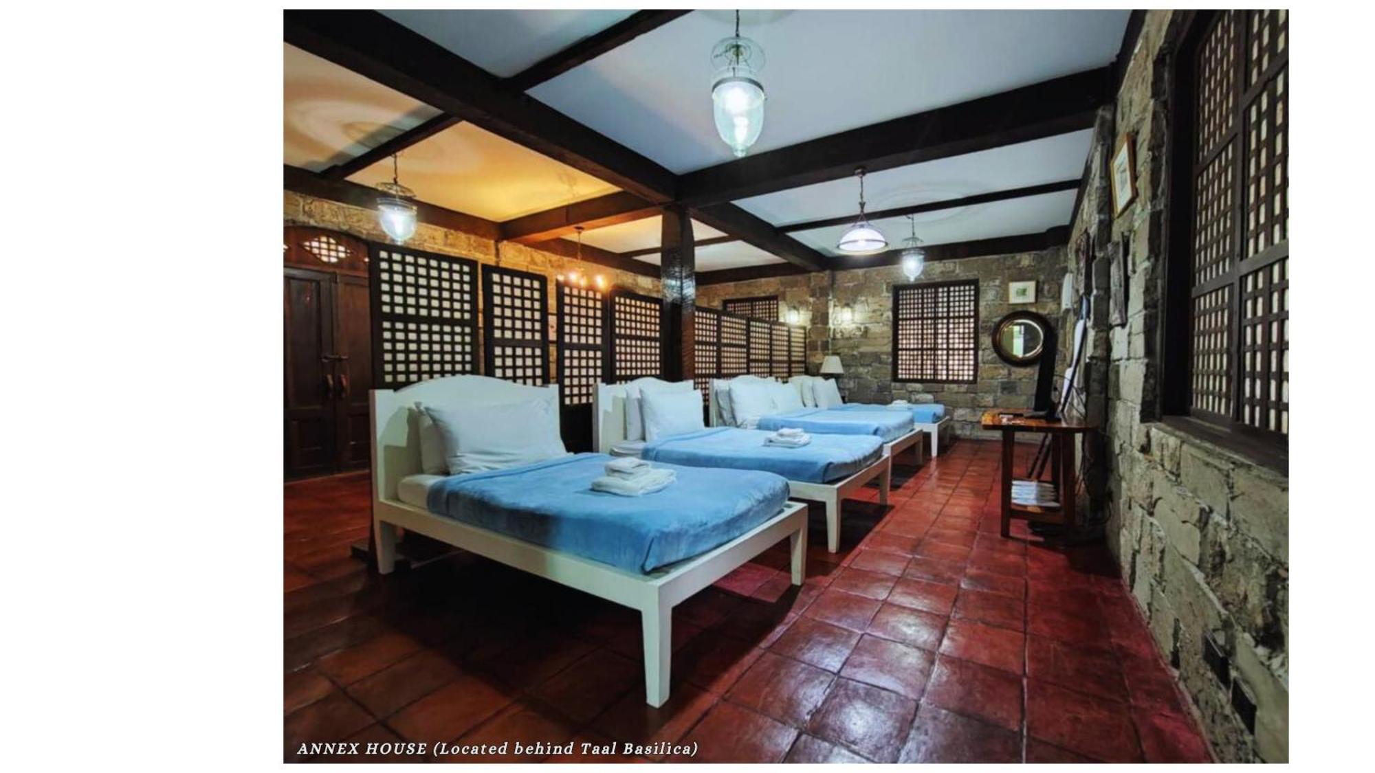 Paradores Del Castillo Taal Luaran gambar